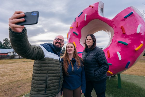 Springfield Donut selfie shot